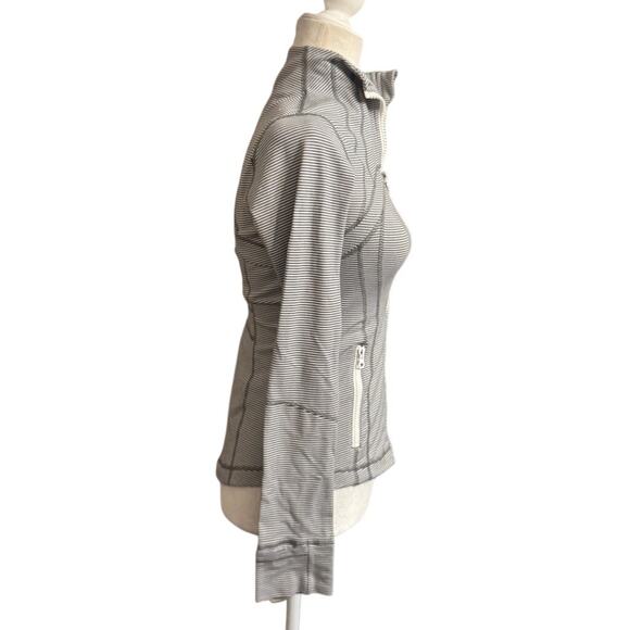 Lululemon Define Jacket – Tonka Stripe Heathered Slate White (Size 4) - Picture 4 of 5